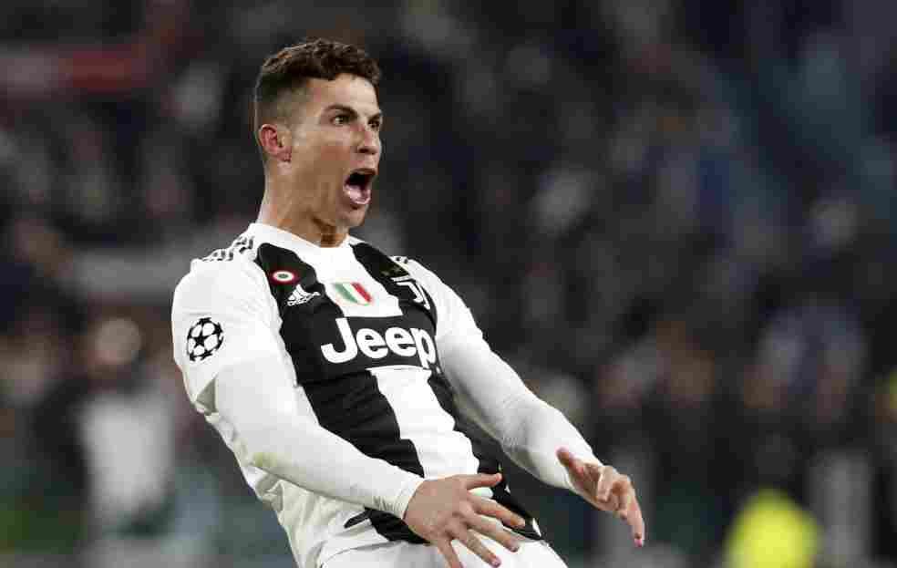 科隆主帅赛后炮轰裁判不公遭罚款  