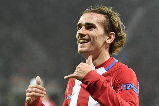  切尔西锋线告急，奥巴梅扬转投巴萨  